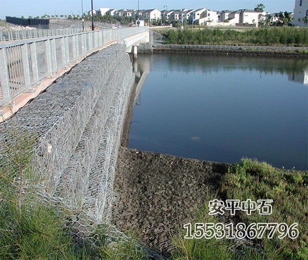 鉛絲籠護(hù)岸.jpg 鉛絲籠護(hù)岸.jpg