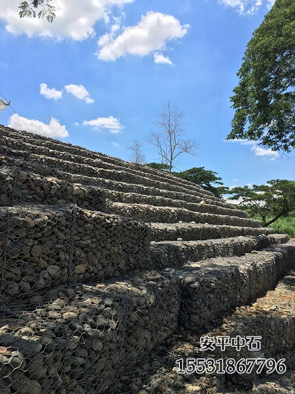 固濱石籠 固濱石籠